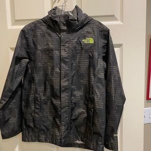 North Face YL Rain Jacket black like new
